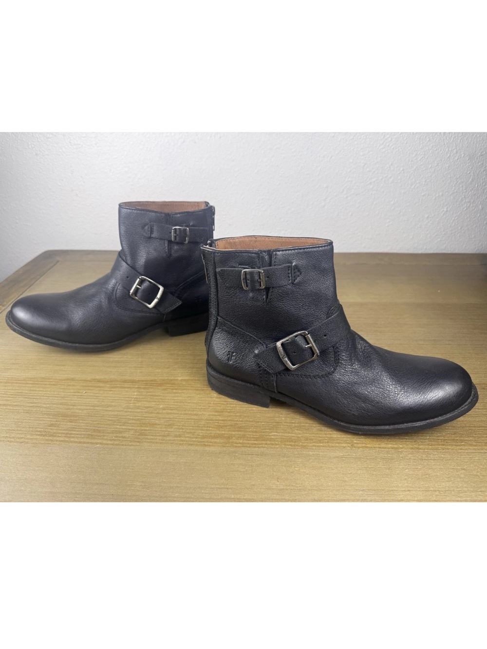 Frye Tyler Engineer Black Leather Ankle Boots size 8.5 retails $300 - Picture 4 of 7